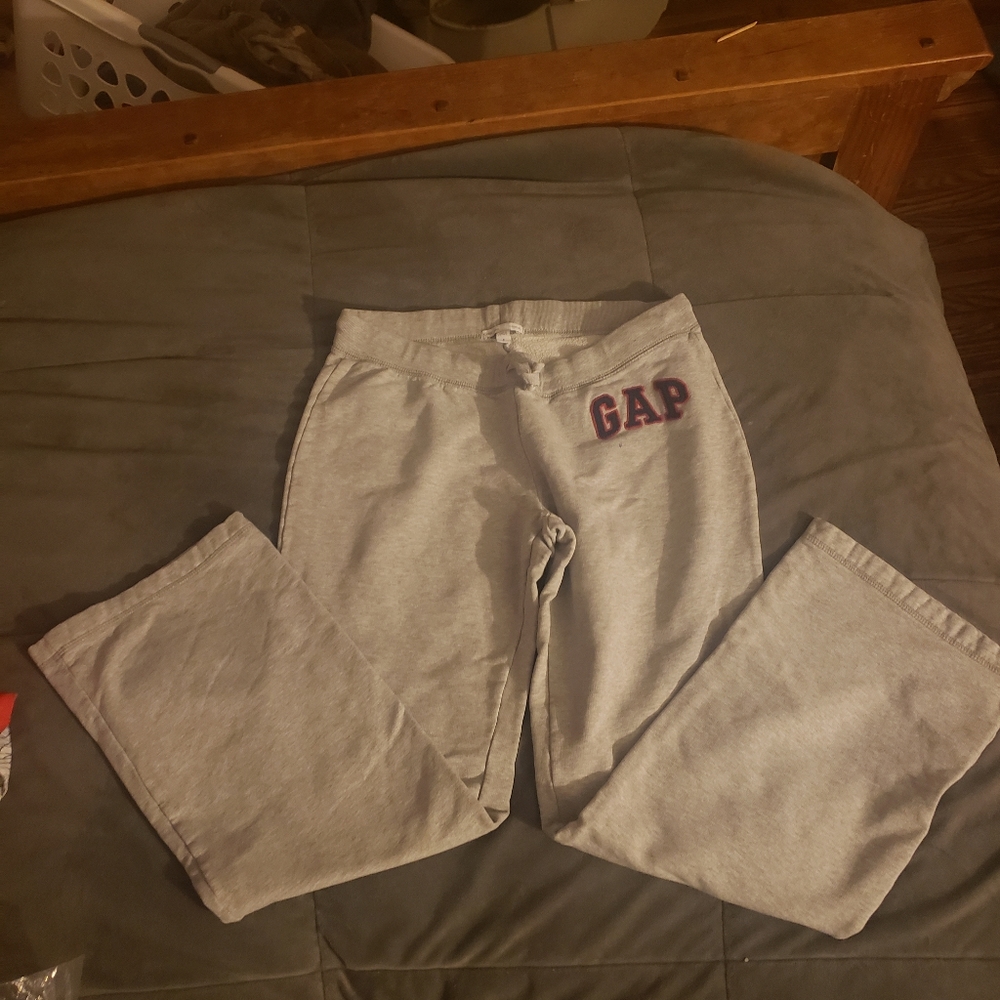 Gap‎ stretch sweat pants w/ flaw